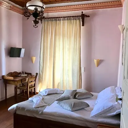 Xenios Tower * Dimitsana